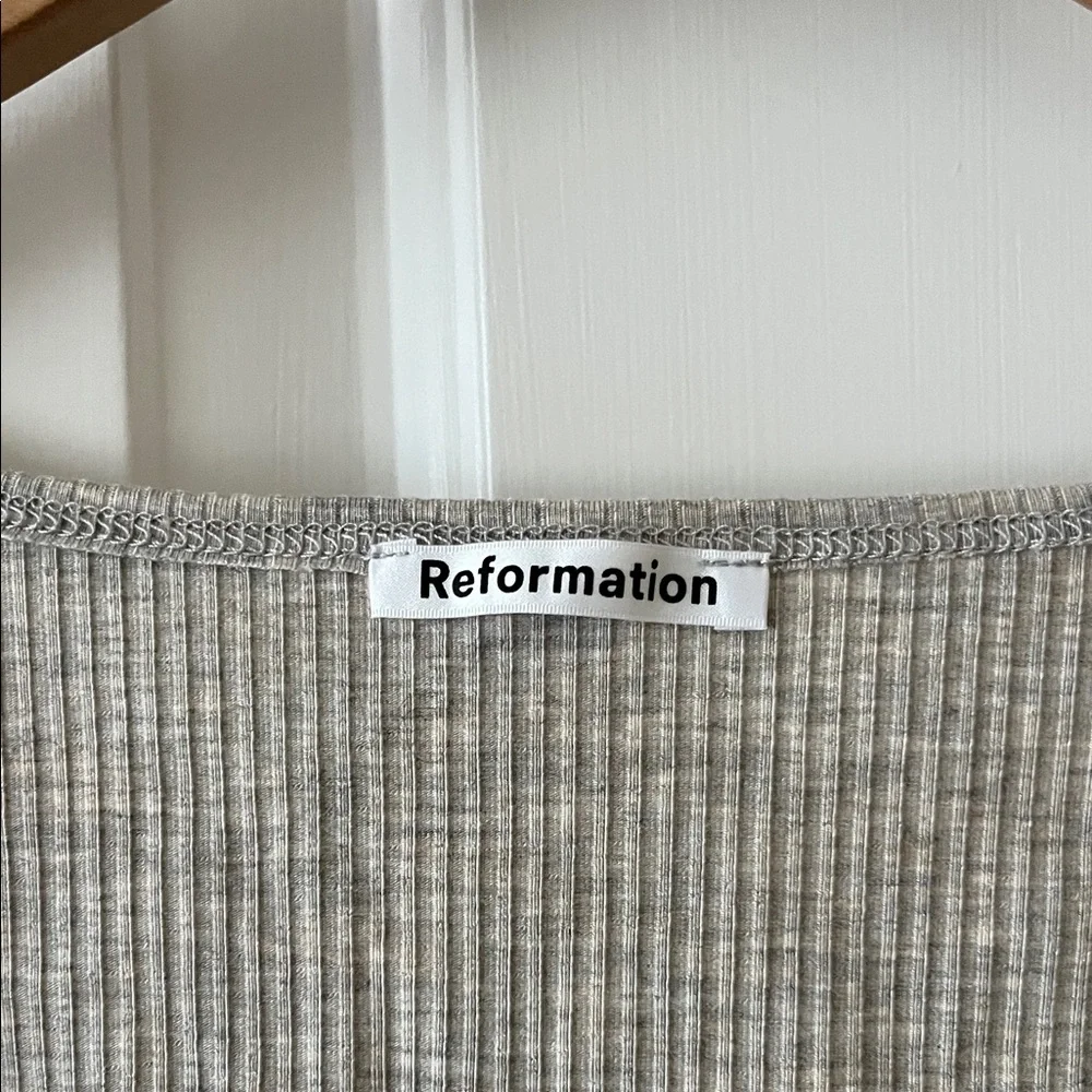 Reformation Ribbed Crop Top - Picture 3 of 6